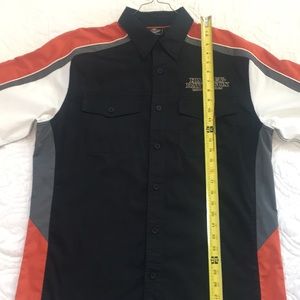 HD short sleeve button down. Vents & snap collar